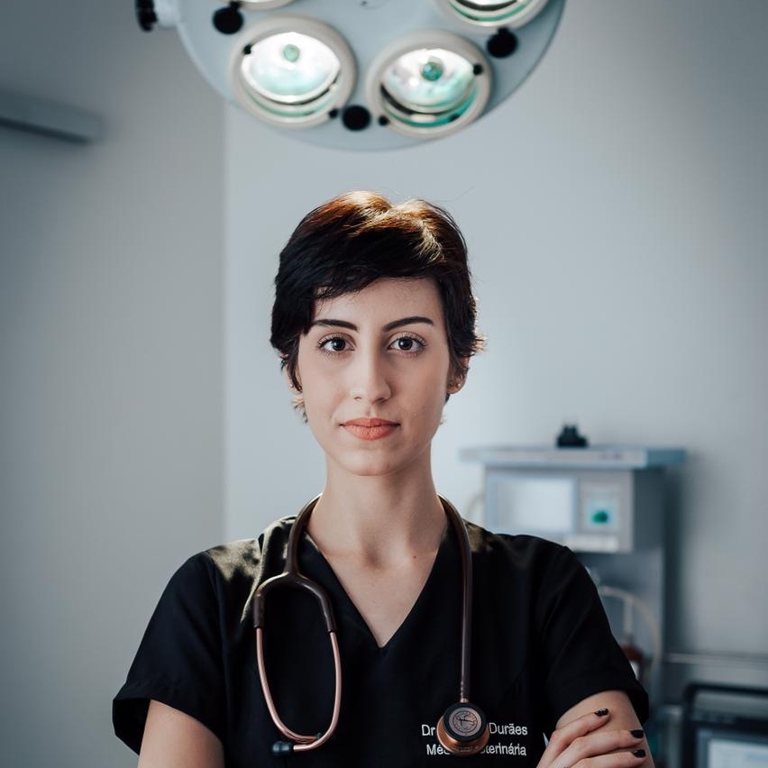 Foto da Veterinária Dra. Nicoly Durães